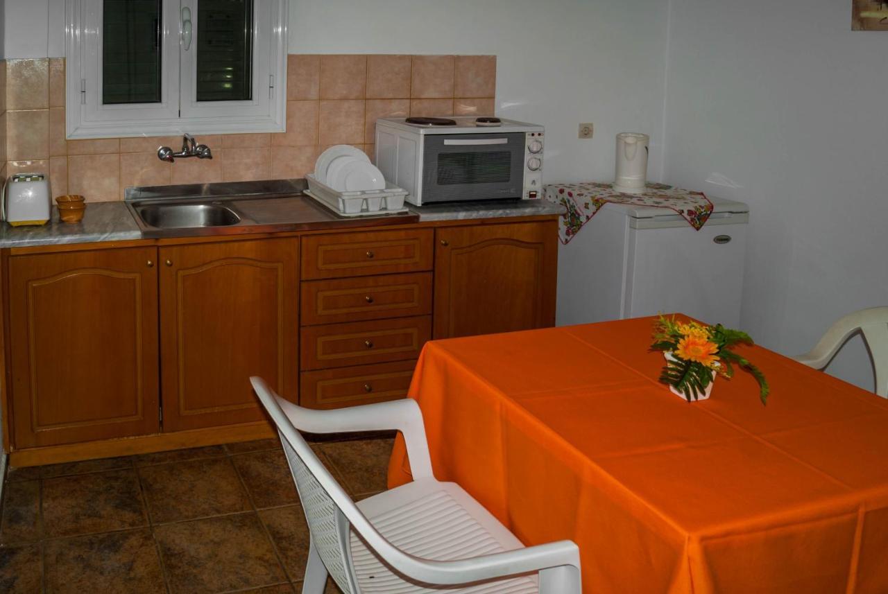Stavros Apartments Kontokali Next To Gouvia Marina ภายนอก รูปภาพ